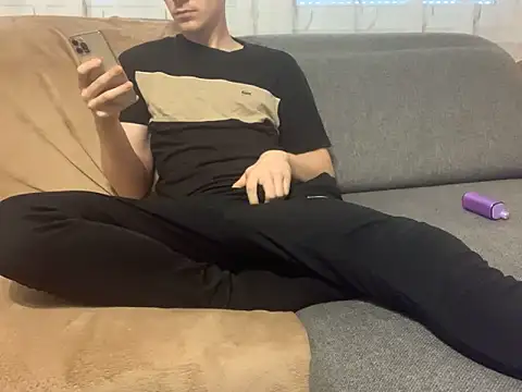 Honeeymaster online show from 03/17/26, 09:23