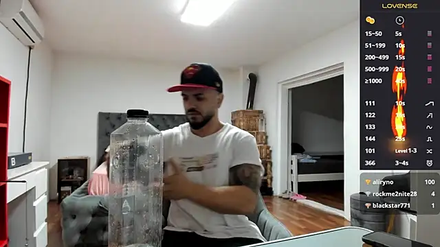 supermanboy94 online show from 11/10/25, 06:34