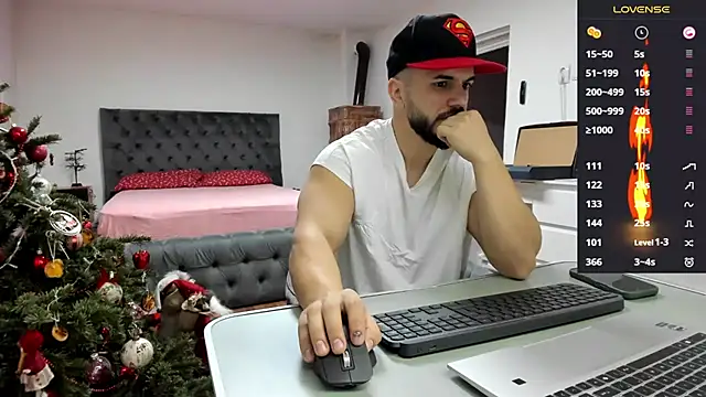 supermanboy94 online show from 12/17/25, 06:19