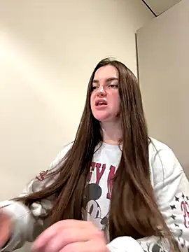 Snapshot of Karolina_llove chatting on 11/29/25, 07:50 Karolina llove online show from 11/29/25, 07:50