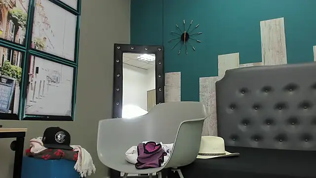 Snapshot of Rhaegal_hot chatting on 03/07/25, 07:27 Rhaegal hot online show from 03/07/25, 07:27