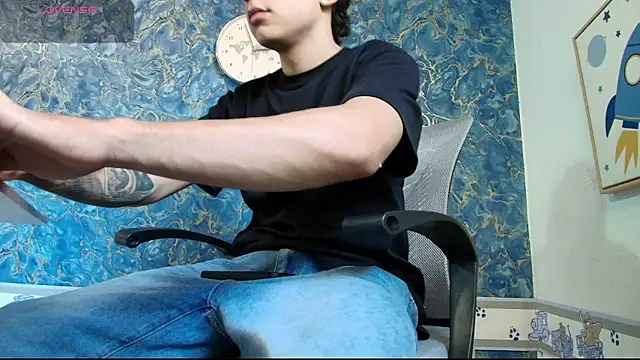 Snapshot of Rhaegal_hot chatting on 11/09/25, 07:56 Rhaegal hot online show from 11/09/25, 07:56