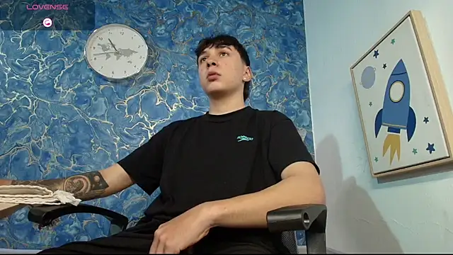 Snapshot of Rhaegal_hot chatting on 03/06/26, 09:44 Rhaegal hot online show from 03/06/26, 09:44