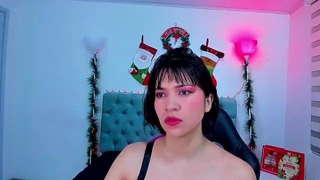 Snapshot of lina_bedoya_ chatting on 12/21/24, 11:44 lina bedoya  online show from 12/21/24, 11:44