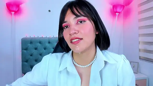 Snapshot of lina_bedoya_ chatting on 01/13/25, 05:55 lina bedoya  online show from 01/13/25, 05:55