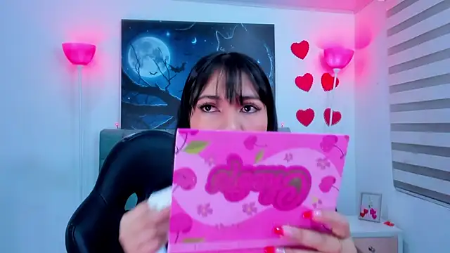Snapshot of lina_bedoya_ chatting on 02/20/25, 11:42 lina bedoya  online show from 02/20/25, 11:42