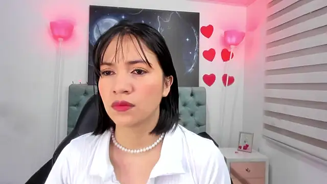 Snapshot of lina_bedoya_ chatting on 03/11/25, 11:44 lina bedoya  online show from 03/11/25, 11:44