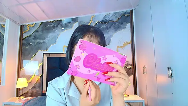 Snapshot of lina_bedoya_ chatting on 07/09/26, 11:47 lina bedoya online show from 07/09/26, 11:47