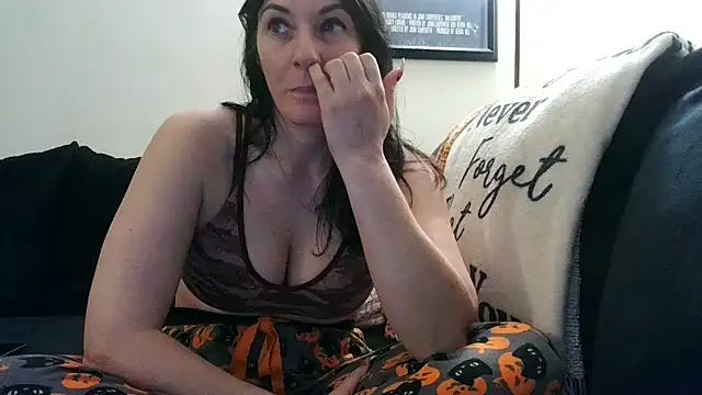 CrystalLakeXO online show from 09/29/25, 04:50