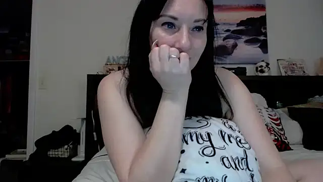 CrystalLakeXO online show from 10/04/25, 06:22