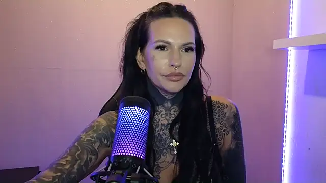 Snapshot of AileenInkOfficial chatting on 01/10/25, 05:56 AileenInkOfficial online show from 01/10/25, 05:56