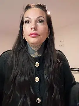 Snapshot of AileenInkOfficial chatting on 01/13/25, 03:34 AileenInkOfficial online show from 01/13/25, 03:34