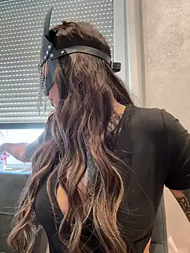 Snapshot of AileenInkOfficial chatting on 02/27/25, 10:04 AileenInkOfficial online show from 02/27/25, 10:04