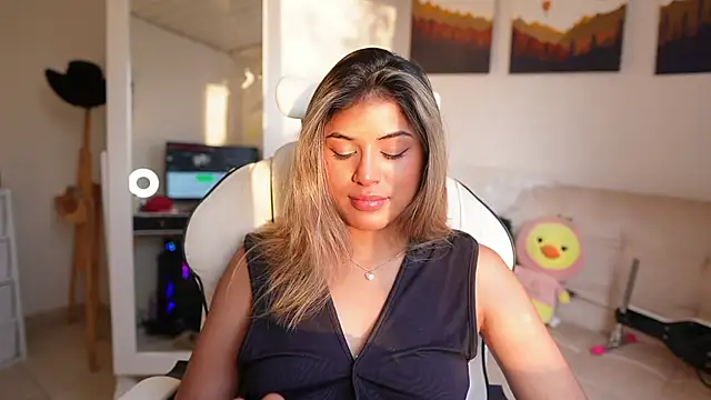 SaraParisi online show from 02/07/25, 10:41