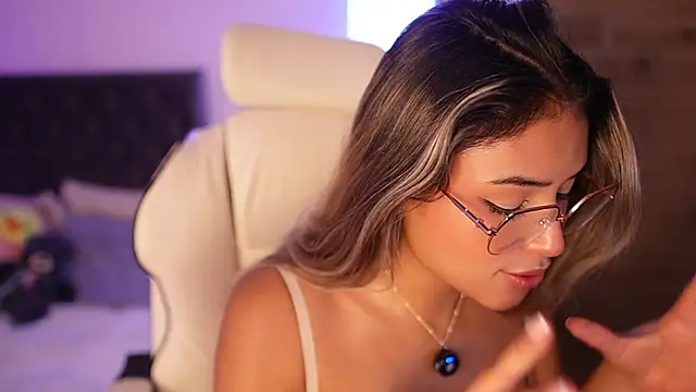 SaraParisi online show from 03/20/25, 11:02