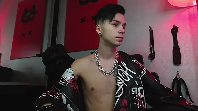 Snapshot of Joseph__Quinn chatting on 01/24/25, 10:53 Joseph Quinn online show from 01/24/25, 10:53