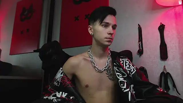 Snapshot of Joseph__Quinn chatting on 01/24/25, 01:57 Joseph Quinn online show from 01/24/25, 01:57