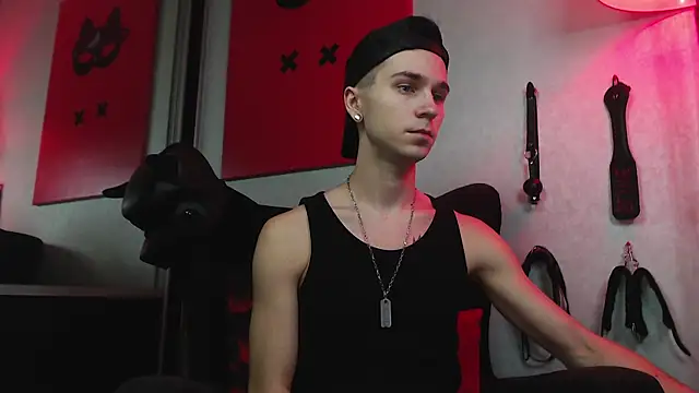 Snapshot of Joseph__Quinn chatting on 01/28/25, 12:22 Joseph Quinn online show from 01/28/25, 12:22