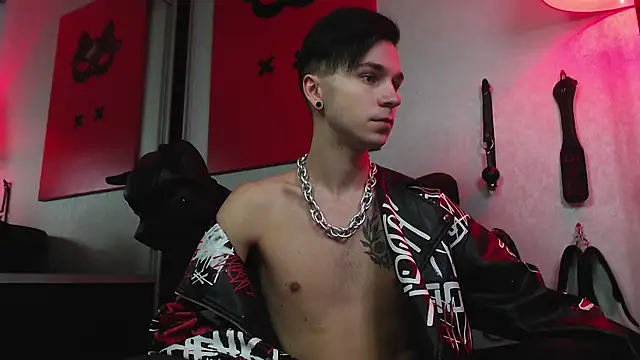 Snapshot of Joseph__Quinn chatting on 02/03/25, 07:51 Joseph Quinn online show from 02/03/25, 07:51