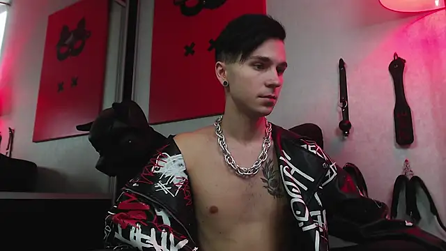 Snapshot of Joseph__Quinn chatting on 02/03/25, 11:09 Joseph Quinn online show from 02/03/25, 11:09