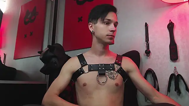 Snapshot of Joseph__Quinn chatting on 02/24/25, 08:17 Joseph Quinn online show from 02/24/25, 08:17