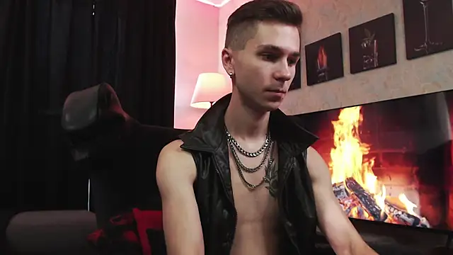 Snapshot of Joseph__Quinn chatting on 09/10/25, 08:25 Joseph Quinn online show from 09/10/25, 08:25