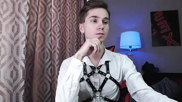 Snapshot of Joseph__Quinn chatting on 11/07/25, 05:29 Joseph Quinn online show from 11/07/25, 05:29