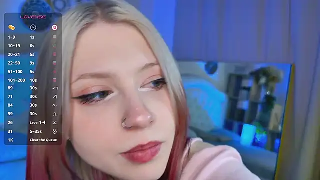 Snapshot of arielabradberry chatting on 03/03/26, 01:39 arielabradberry online show from 03/03/26, 01:39