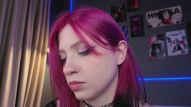 Snapshot of arielabradberry chatting on 04/05/26, 02:03 arielabradberry online show from 04/05/26, 02:03