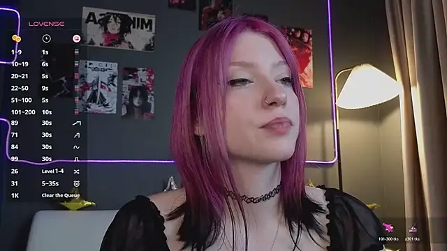 Snapshot of arielabradberry chatting on 04/15/26, 02:24 arielabradberry online show from 04/15/26, 02:24