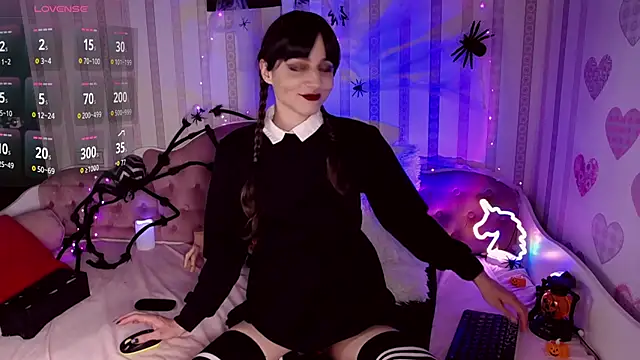 AliceNikke online show from 11/03/25, 12:24