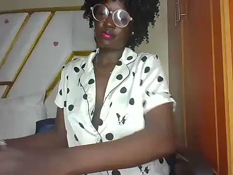 Snapshot of cutesmiling chatting on 03/13/25, 05:18 cutesmiling online show from 03/13/25, 05:18