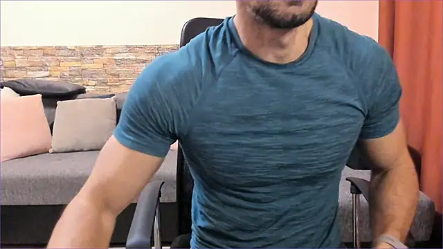 HotHunkTrainer online show from 10/07/25, 06:54