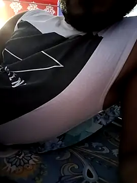 Snapshot of model_yesx chatting on 02/21/25, 05:42 model yesx online show from 02/21/25, 05:42