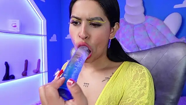 miss romyna online show from 01/16/25, 11:04