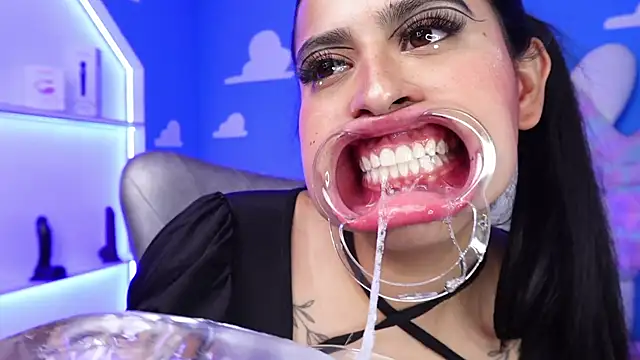 miss romyna online show from 01/28/25, 05:32