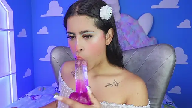 miss romyna online show from 11/24/25, 11:10