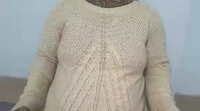 Snapshot of ROSE_004 chatting on 02/25/25, 08:14 ROSE 004 online show from 02/25/25, 08:14