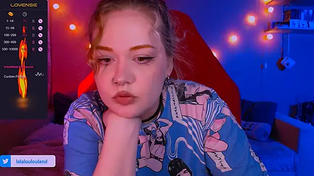 Snapshot of lala_loulou_land chatting on 12/25/24, 08:07 lala loulou land online show from 12/25/24, 08:07