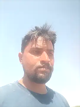 Snapshot of lovesuna chatting on 02/15/25, 08:22 lovesuna online show from 02/15/25, 08:22