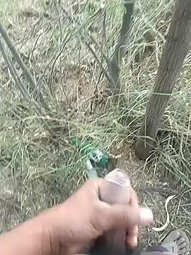 Snapshot of lovesuna chatting on 11/16/25, 02:39 lovesuna online show from 11/16/25, 02:39