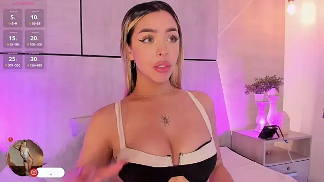 Snapshot of Addison_baker chatting on 01/18/25, 02:14 Addison baker online show from 01/18/25, 02:14