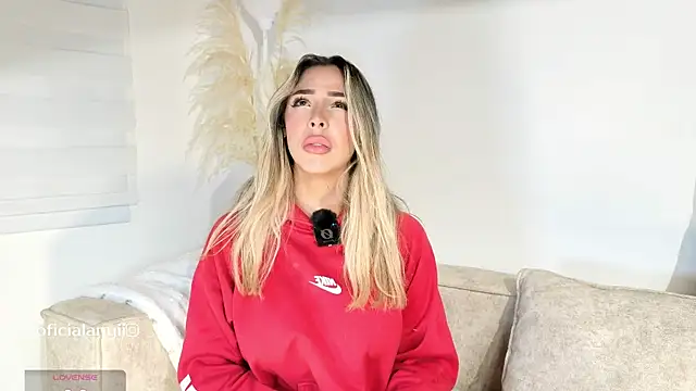 Snapshot of Addison_baker chatting on 10/28/25, 03:21 Addison baker online show from 10/28/25, 03:21