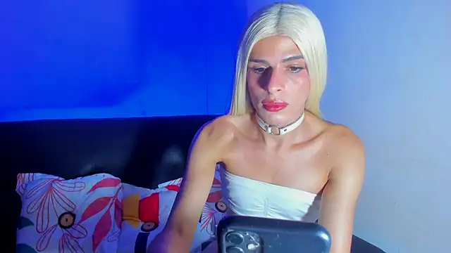 Snapshot of emperatrizhotwolf chatting on 02/23/25, 09:16 emperatrizhotwolf online show from 02/23/25, 09:16