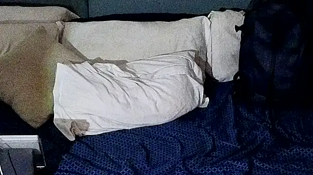 Snapshot of badboybrad11 chatting on 03/24/26, 06:18 badboybrad11 online show from 03/24/26, 06:18