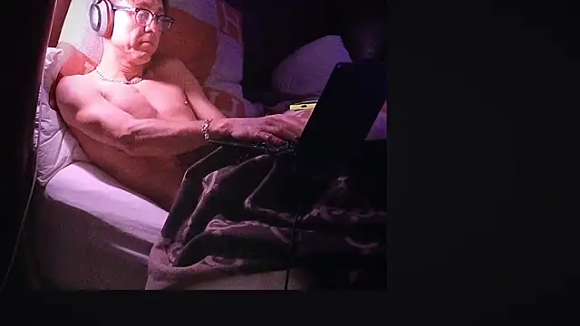 Snapshot of YouLikeBigDick9 chatting on 01/31/25, 08:22 YouLikeBigDick9 online show from 01/31/25, 08:22