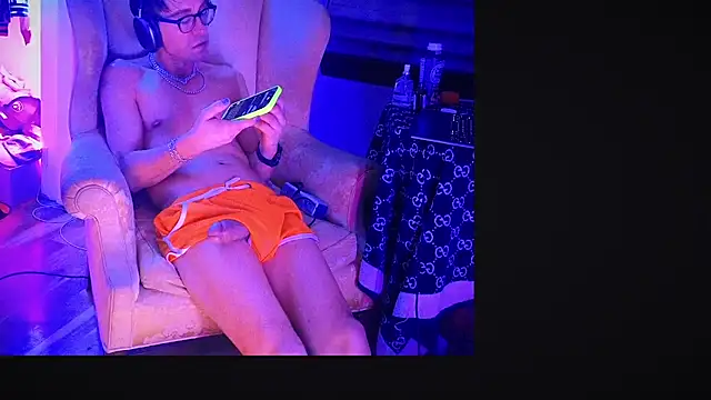 Snapshot of YouLikeBigDick9 chatting on 02/17/25, 08:30 YouLikeBigDick9 online show from 02/17/25, 08:30