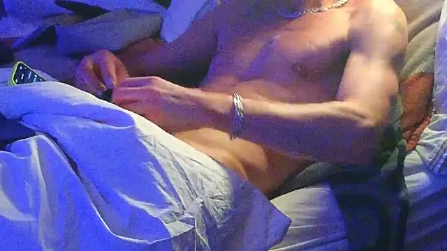 Snapshot of YouLikeBigDick9 chatting on 03/14/25, 07:59 YouLikeBigDick9 online show from 03/14/25, 07:59