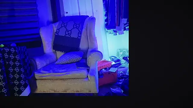 Snapshot of YouLikeBigDick9 chatting on 03/15/25, 06:36 YouLikeBigDick9 online show from 03/15/25, 06:36