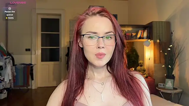 Snapshot of Sargonium999 chatting on 02/02/25, 07:57 Sargonium999 online show from 02/02/25, 07:57